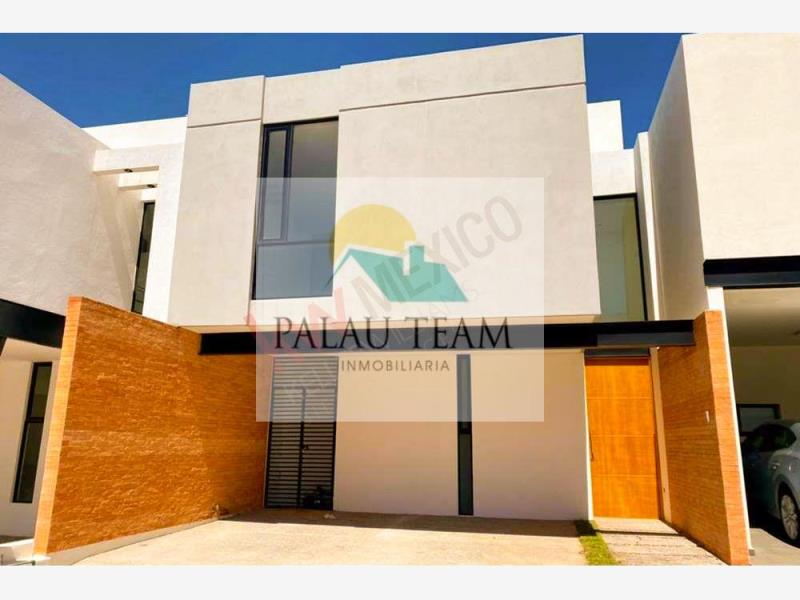 CASA EN VENTA EN FRACC. CAMPO AZUL, S.L.P.